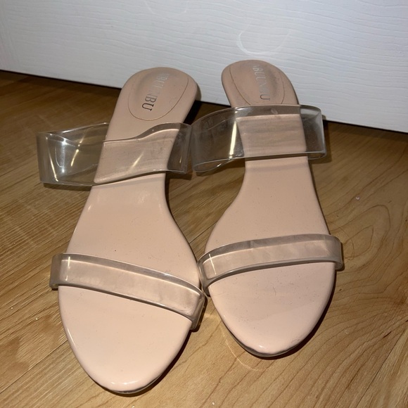 Clear Kitten Heels 🤍🤍🩷 - Picture 2 of 4